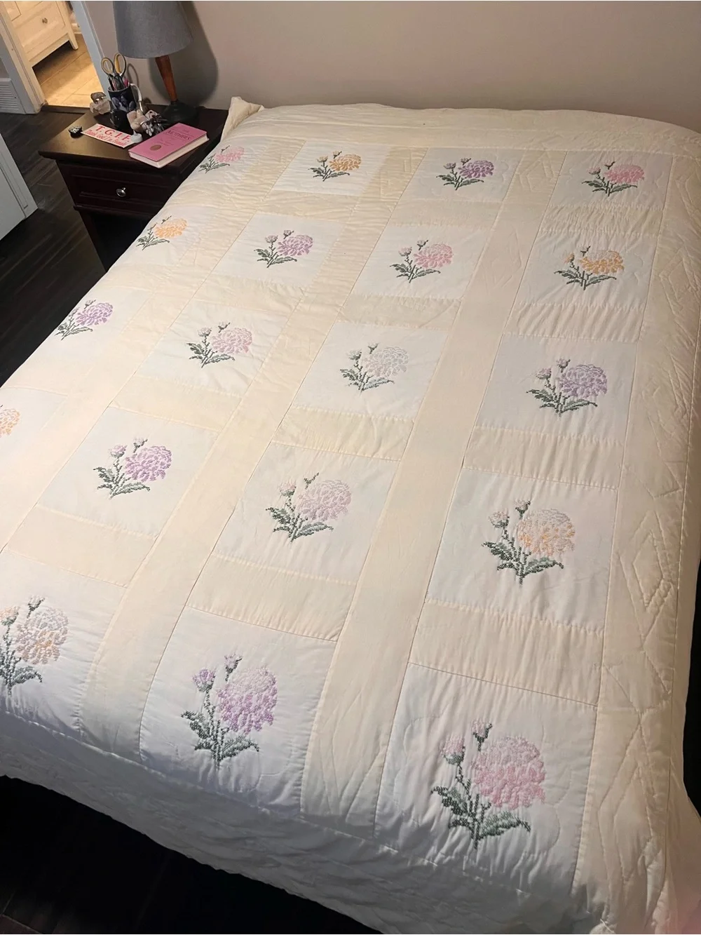 Embroidered Floral Patchwork Quilt - Queen